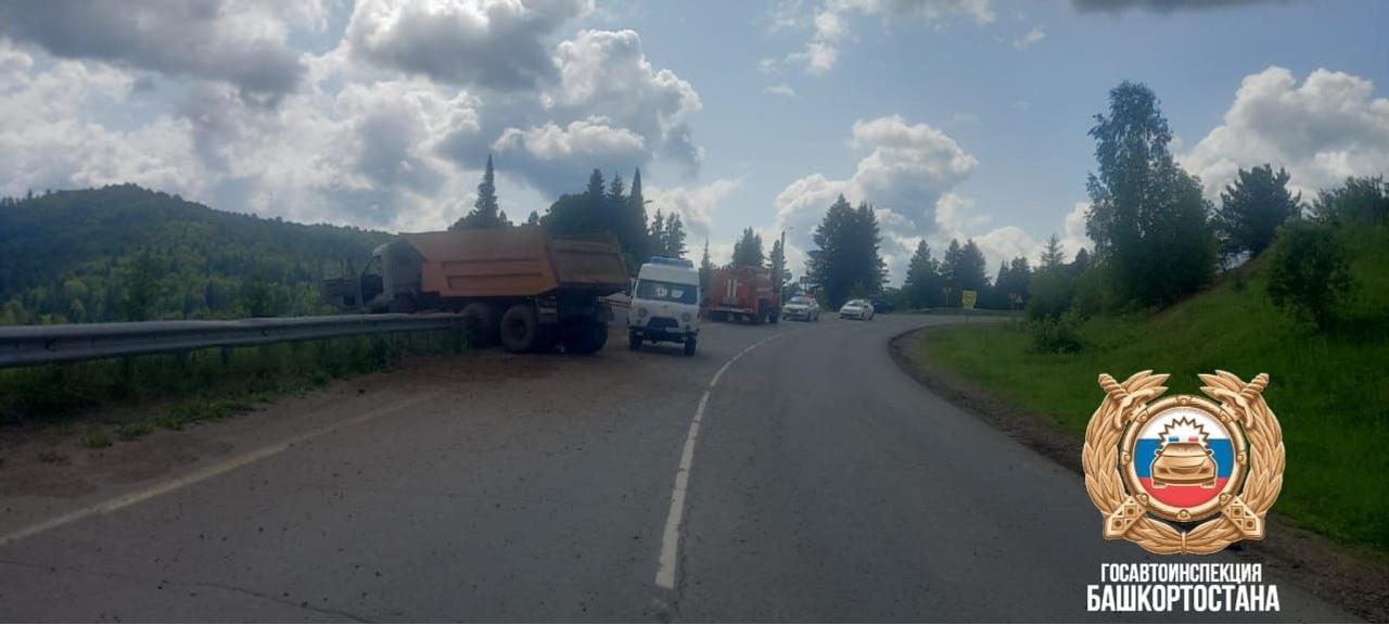 В Башкирии в ДТП погиб водитель «КамАЗа»