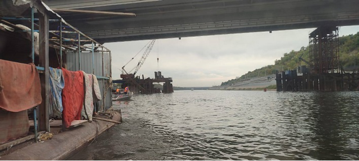 В Уфе два «Робинзона» посадили на мель понтон