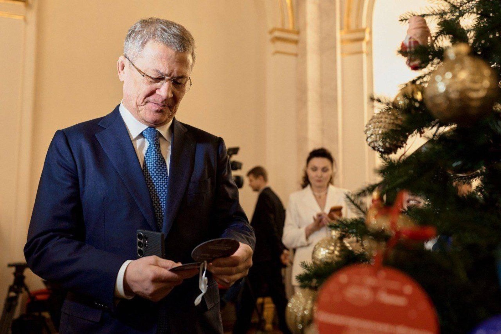 Радий Хабиров исполнит новогодние желания детей