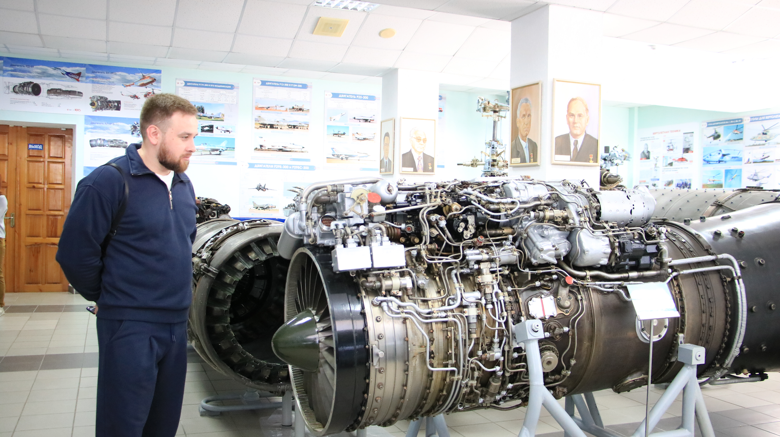 Молодые учёные из Уфы оценили передовые технологии двигателестроения на УМПО