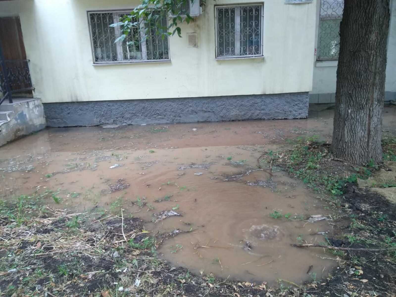 Жители трёх многоэтажек в Уфе остались без воды из-за аварии
