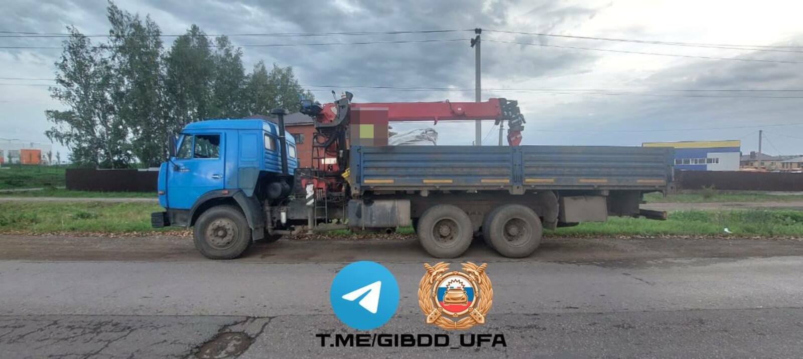 В Уфе «КамАЗ» наехал на семилетнюю девочку