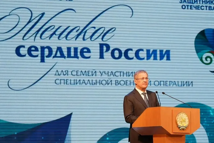 Радий Хабиров восхитился участницами фестиваля «Женское сердце России»