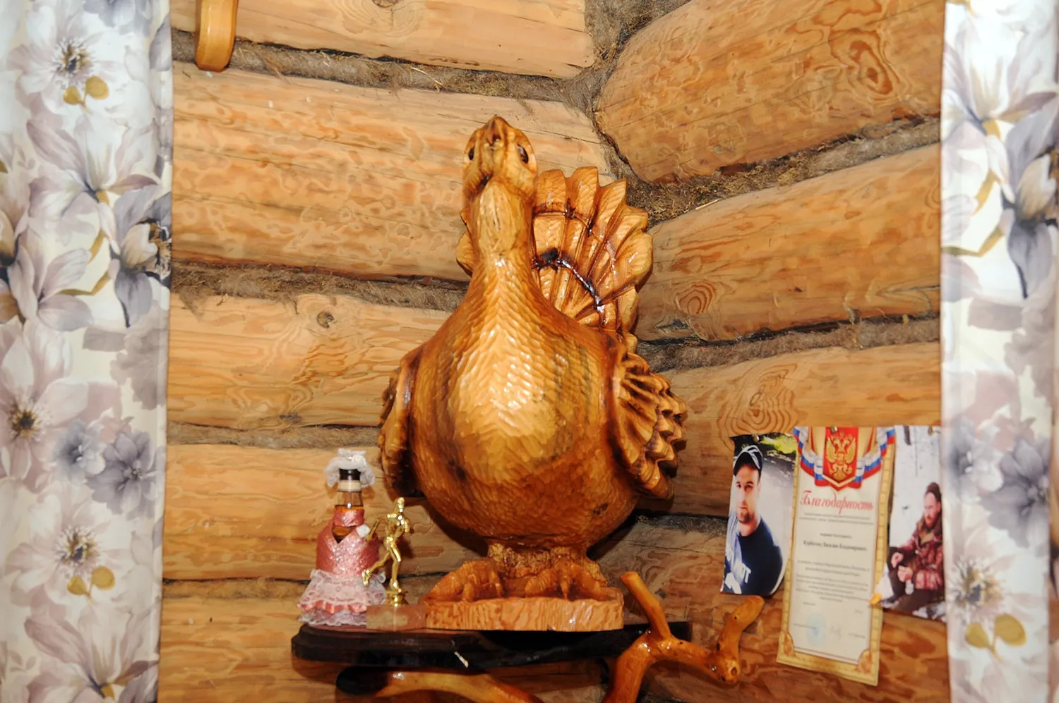 Ринат РАЗАПОВ  Деревянные «питомцы» Василия Курбатова.