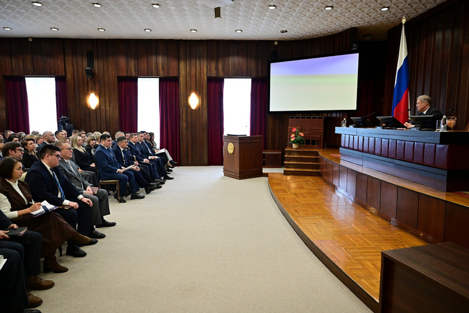 Радий Хабиров объявил о комплексном усилении безопасности в школах Башкирии