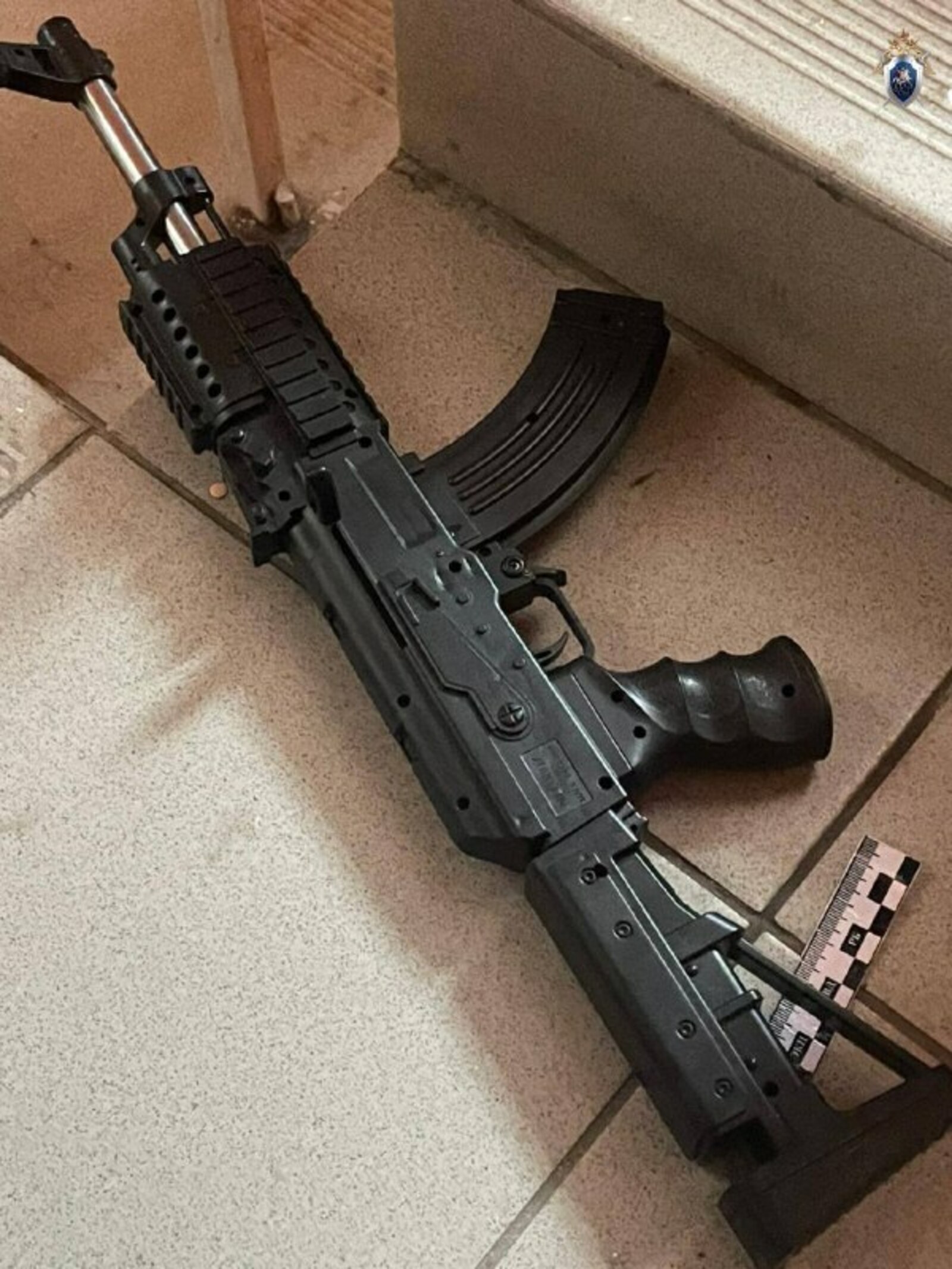 Радий Хабиров: Подросток напал на школу с игрушечным автоматом младшего брата