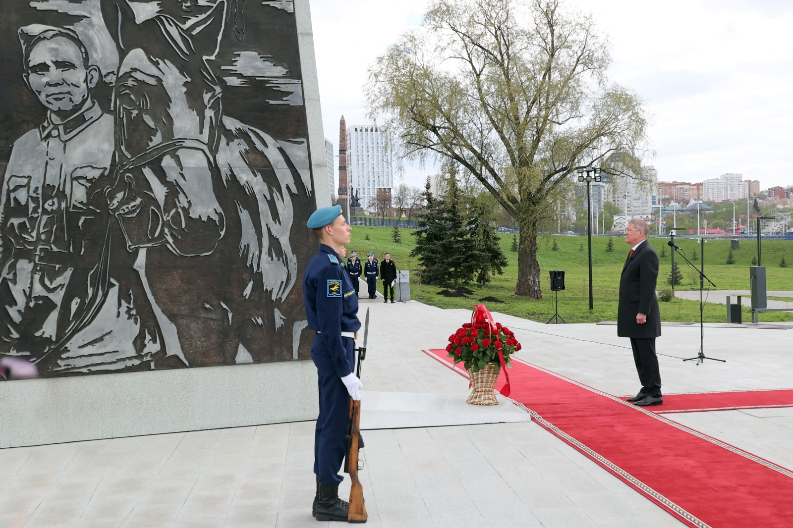 У стелы «Уфа — город трудовой доблести» установят бронепоезд