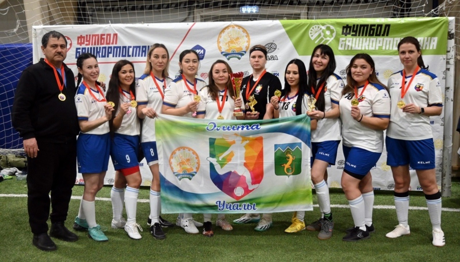 из архива Айгуль КИЛЬМУХАМЕТОВОЙ Мамы-футболистки доказали: в жизни всегда есть место для спорта.