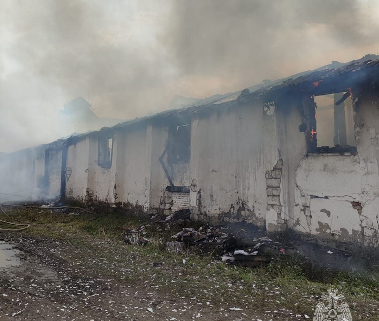 В Башкирии загорелось сенохранилище