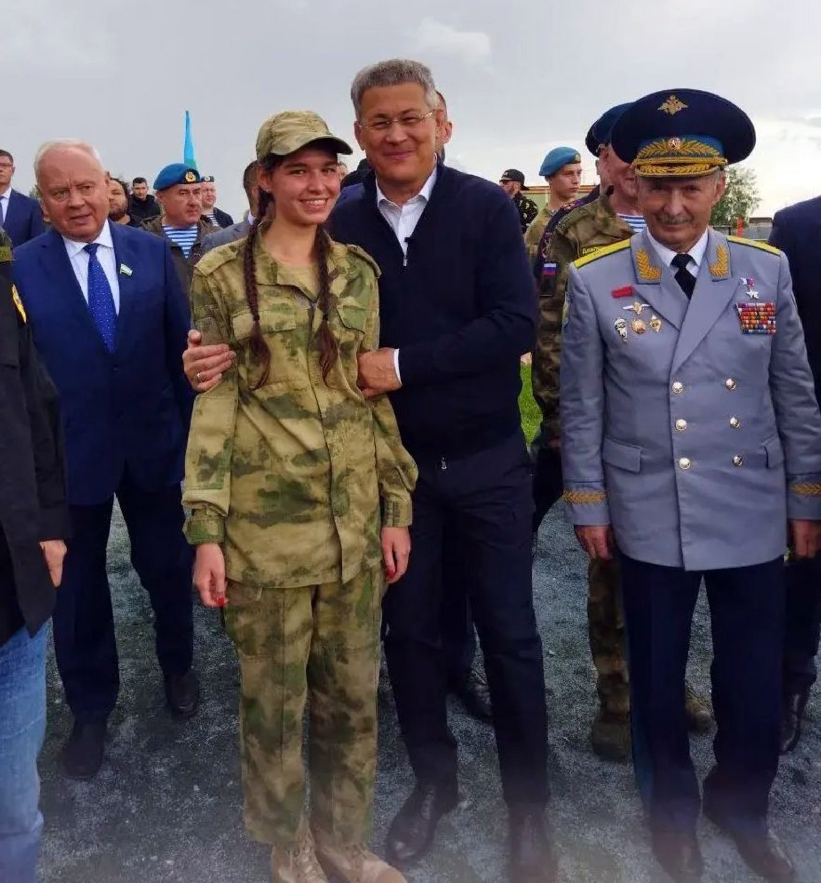 из архива Камиллы ИСЛАМОВОЙ Своими идеями и планами Камилла Исламова поделилась с главой республики Радием Хабировым.