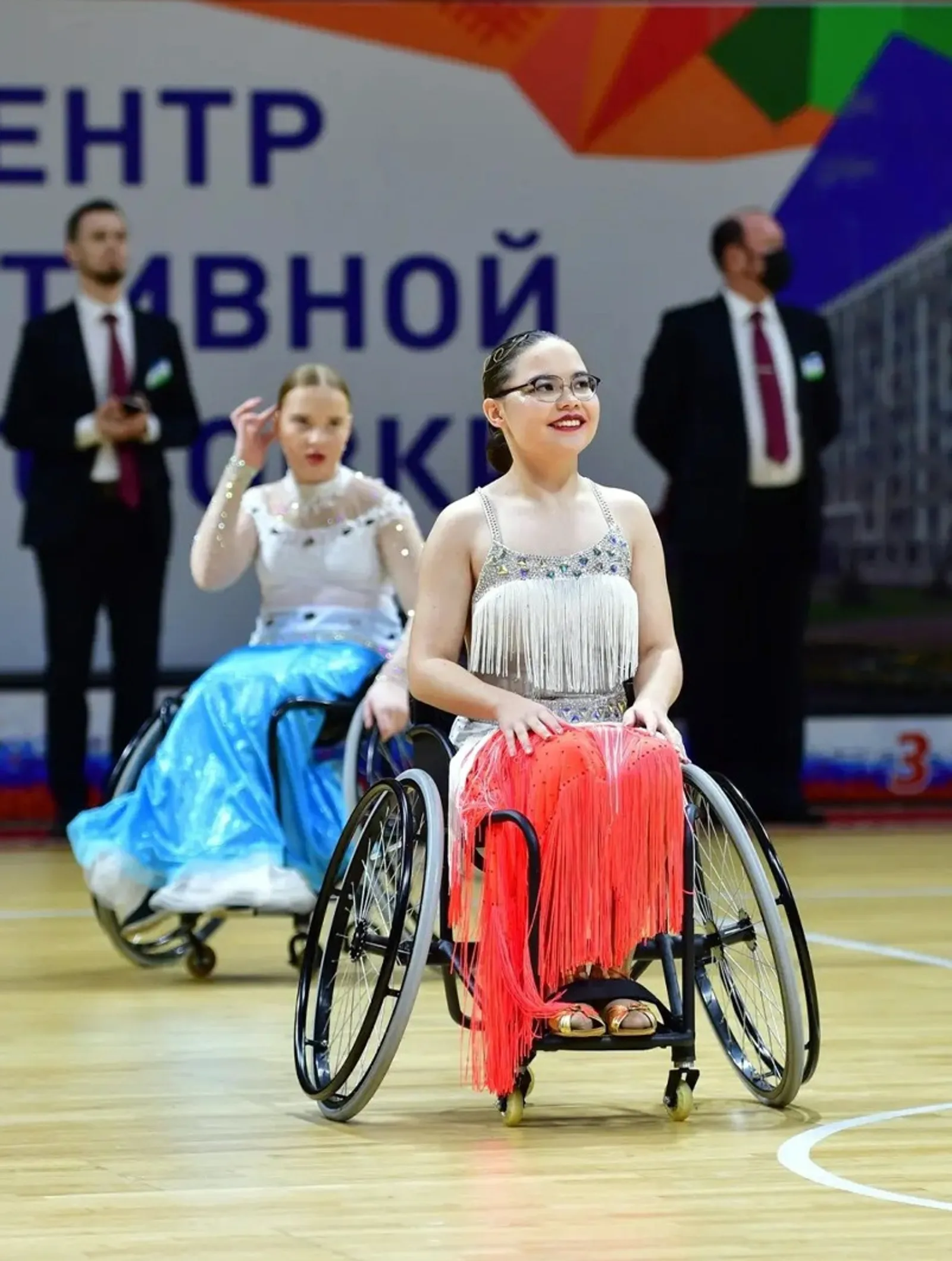 личный архив Юлии ЮЛДЫБАЕВОЙ.­ Самым большим увлечением Юлии стали танцы.
