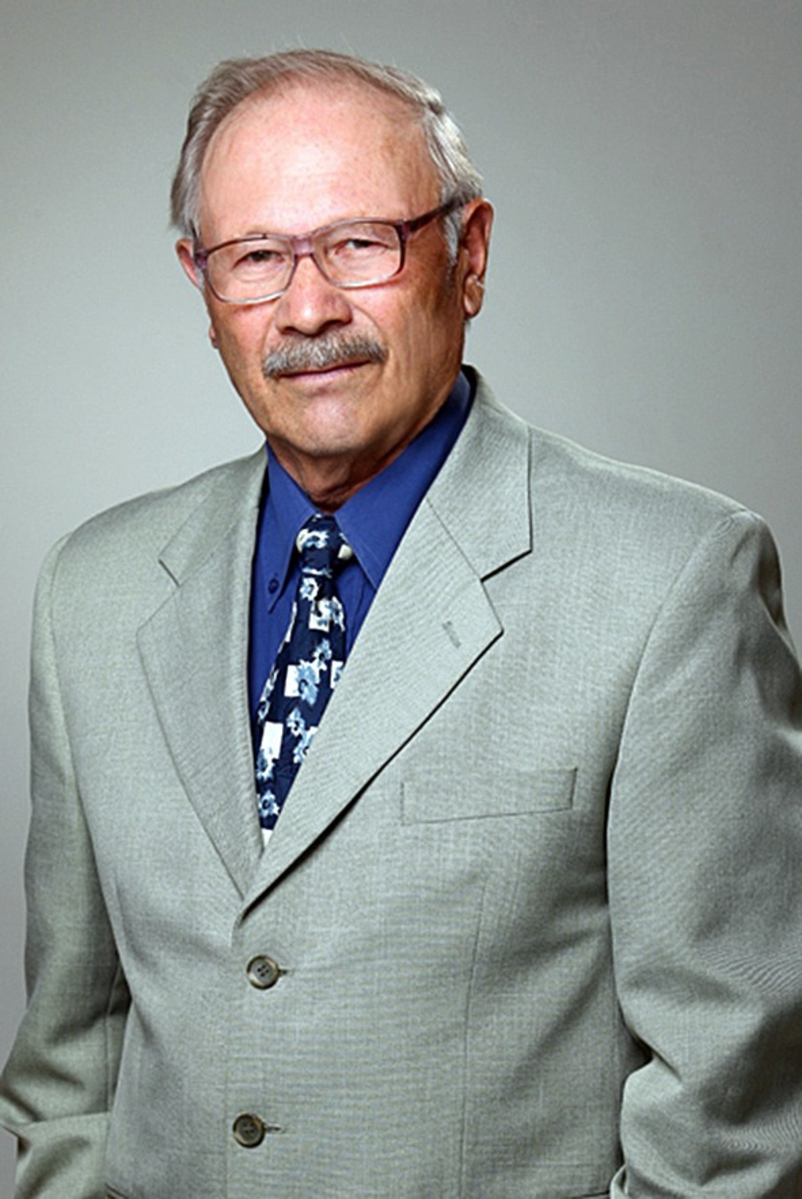 из личного архива Загира ВАЛИТОВА Загир Валитов сцене отдал жизнь.