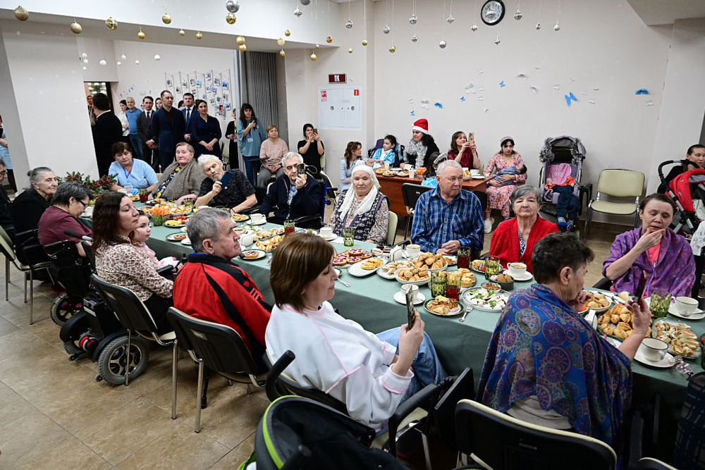 Радий Хабиров с супругой посетил уфимский хоспис