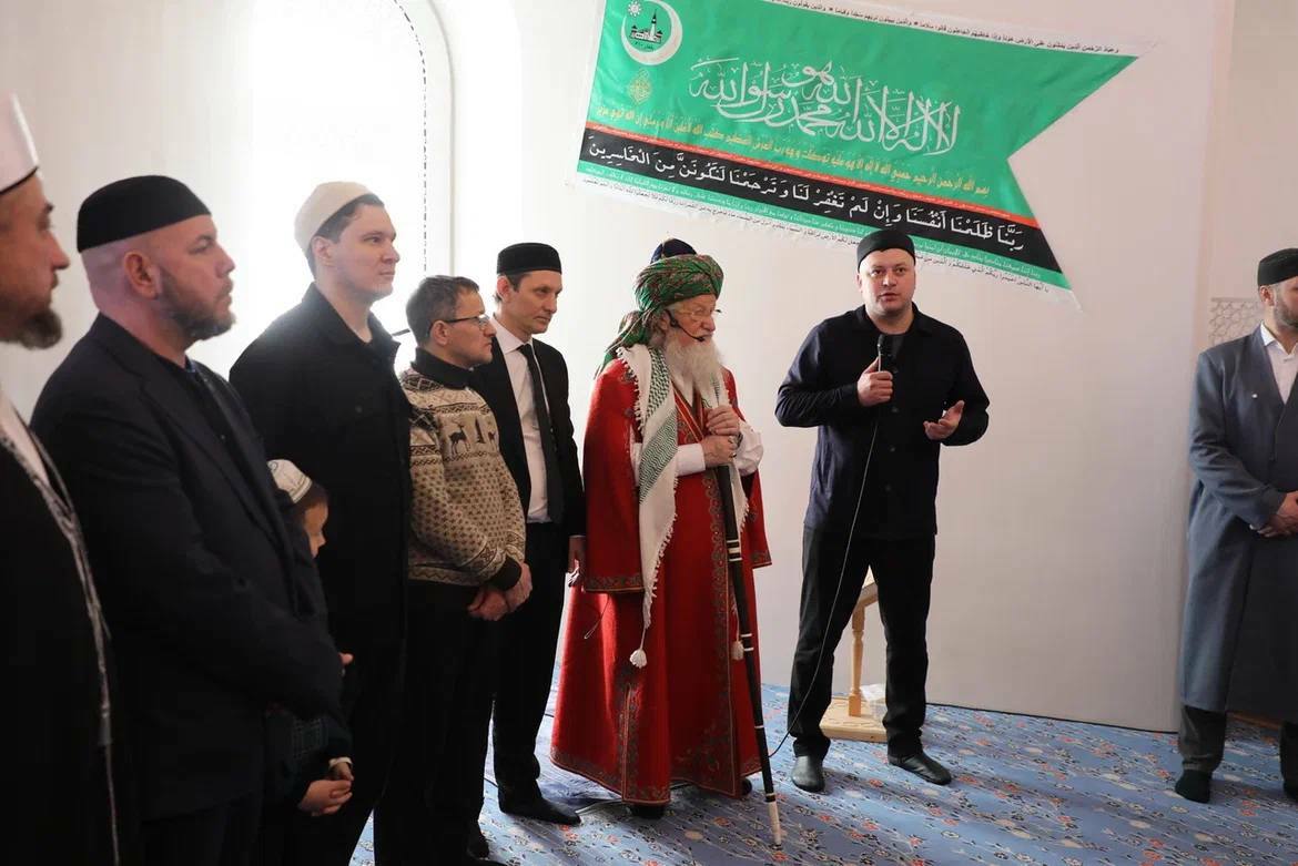 В Уфе прошла первая служба в отреставрированной Хакимовской мечети