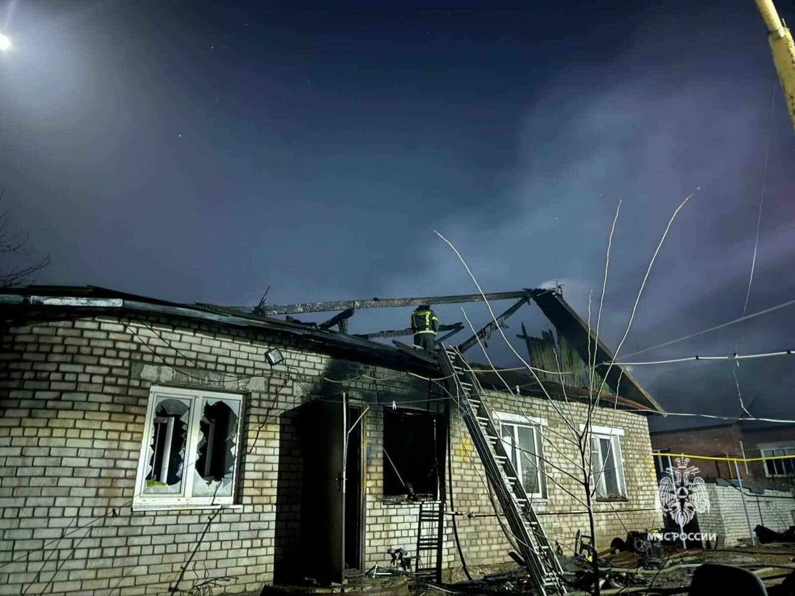 В пожаре в частном доме в Уфе погибла женщина