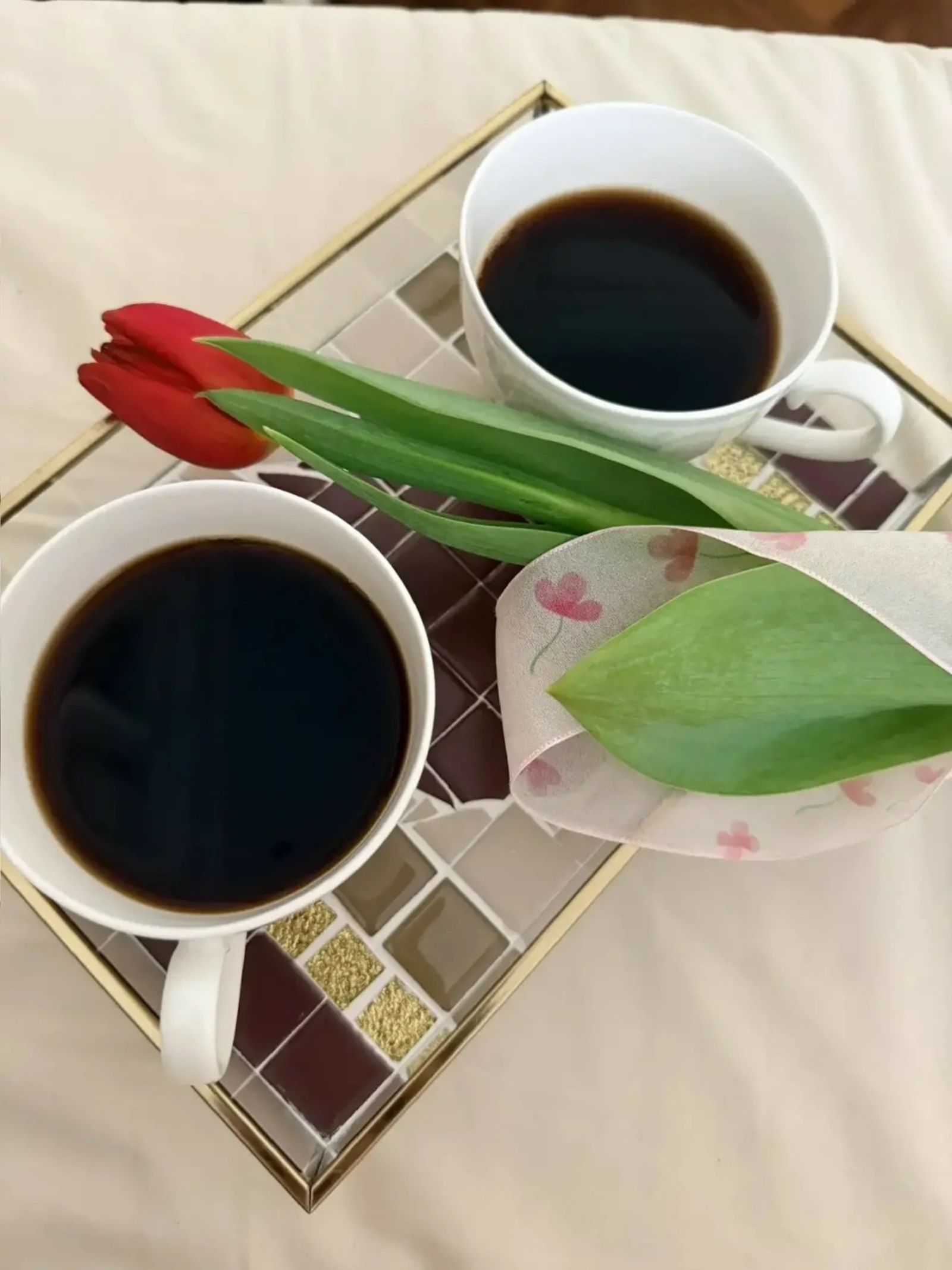 Радий Хабиров призвал заботиться о любимых женщинах