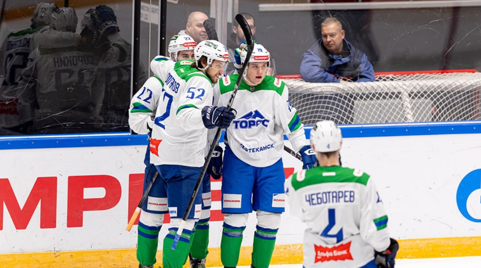 Хоккеисты «Тороса» победно завершили поездку в С-Петербург