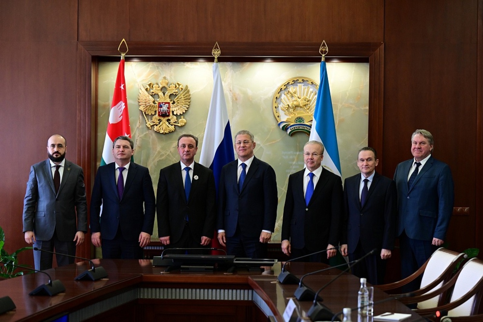 Радий Хабиров встретился с премьер-министром Абхазии Владимиром Делба