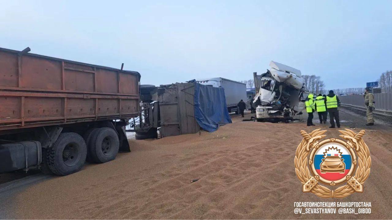 В Башкирии на трассе погиб водитель «КамАЗа»