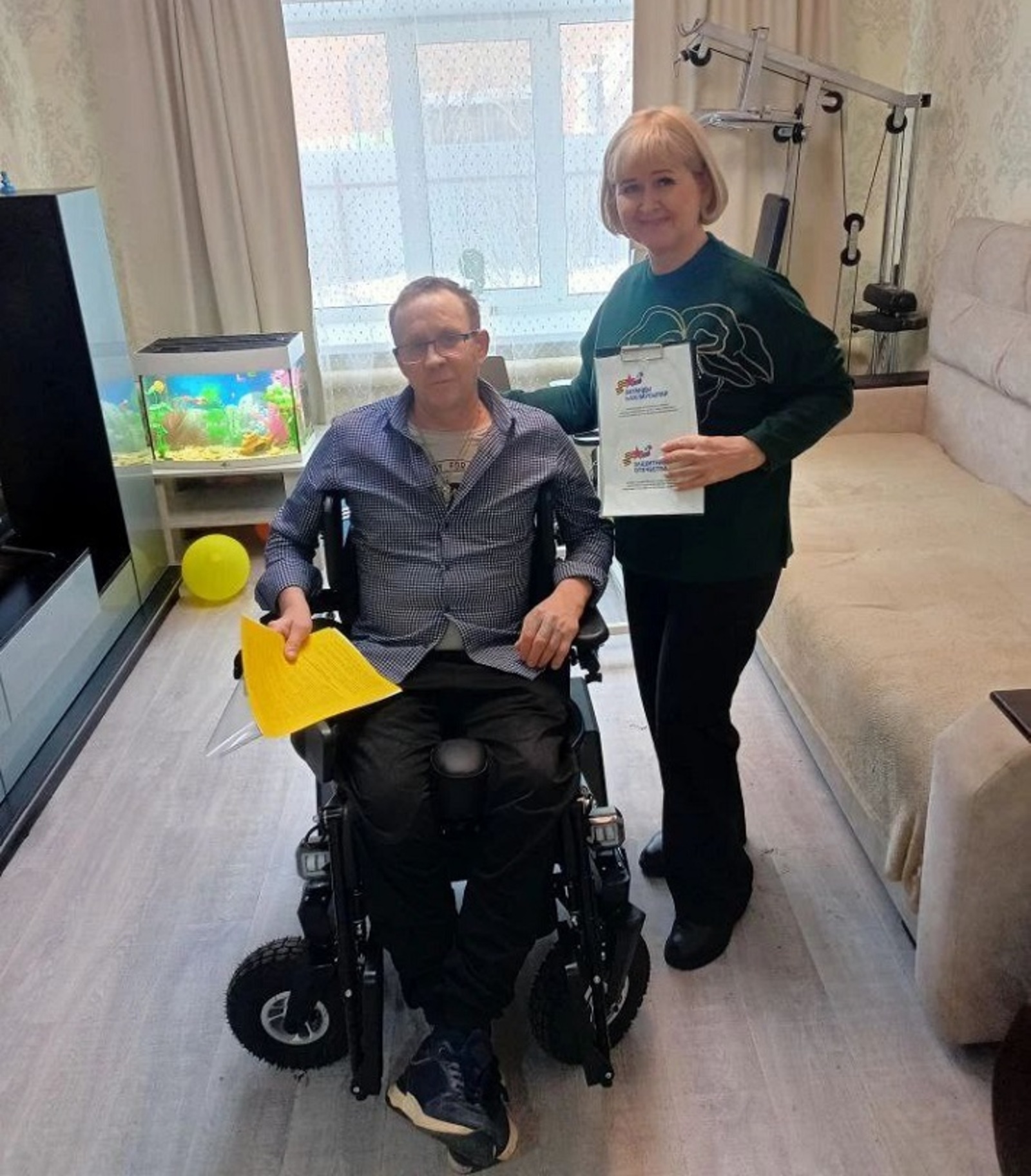 Ветерану СВО из Башкирии вручили кресло-коляску повышенной проходимости