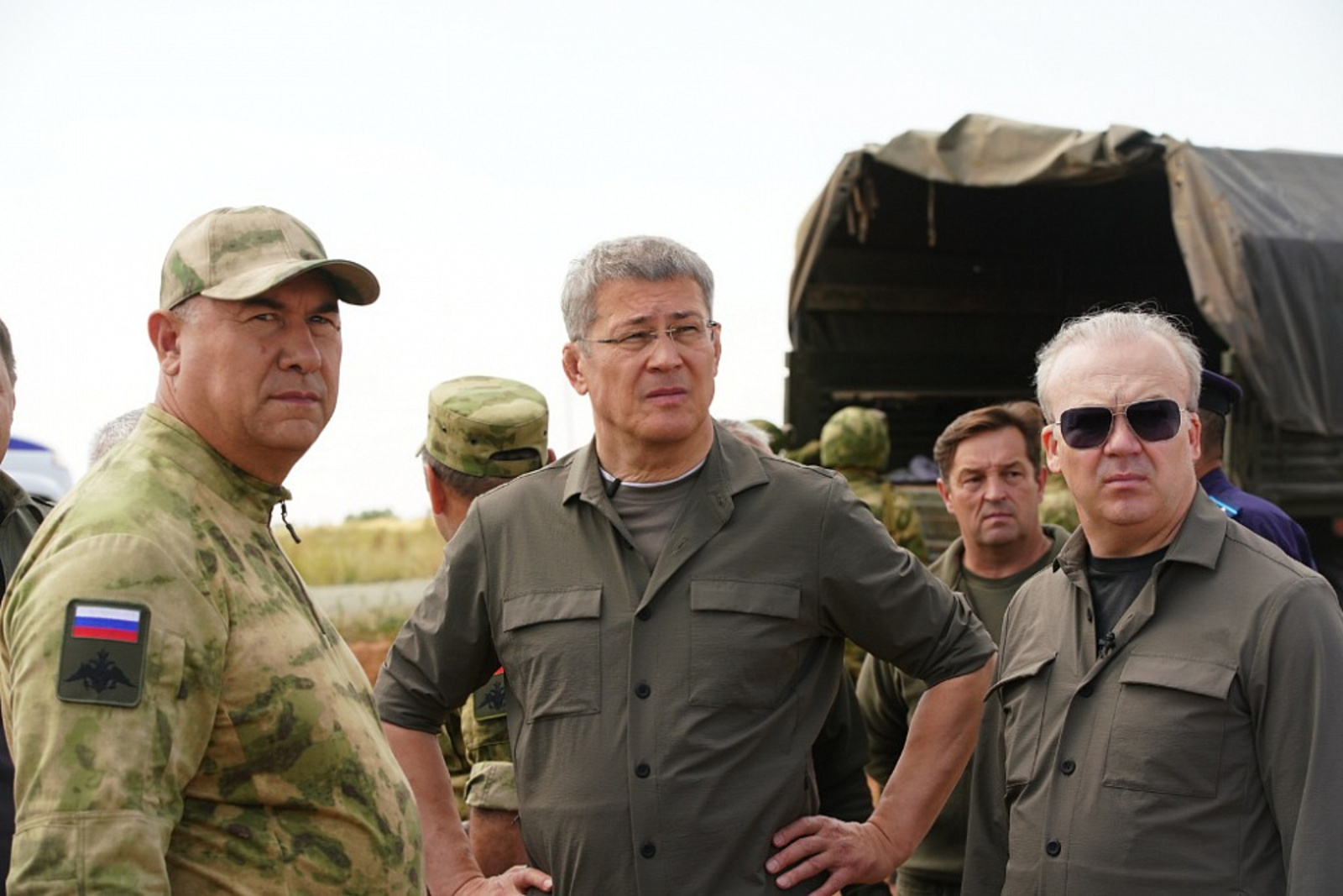 На полигоне Радий Хабиров встретился с воинами-добровольцами