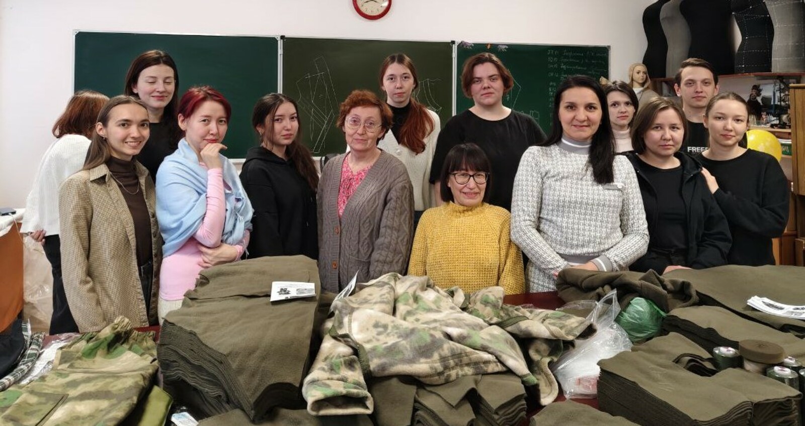 В межвузовском кампусе Уфы студенты начали шить тёплую одежду для участников СВО