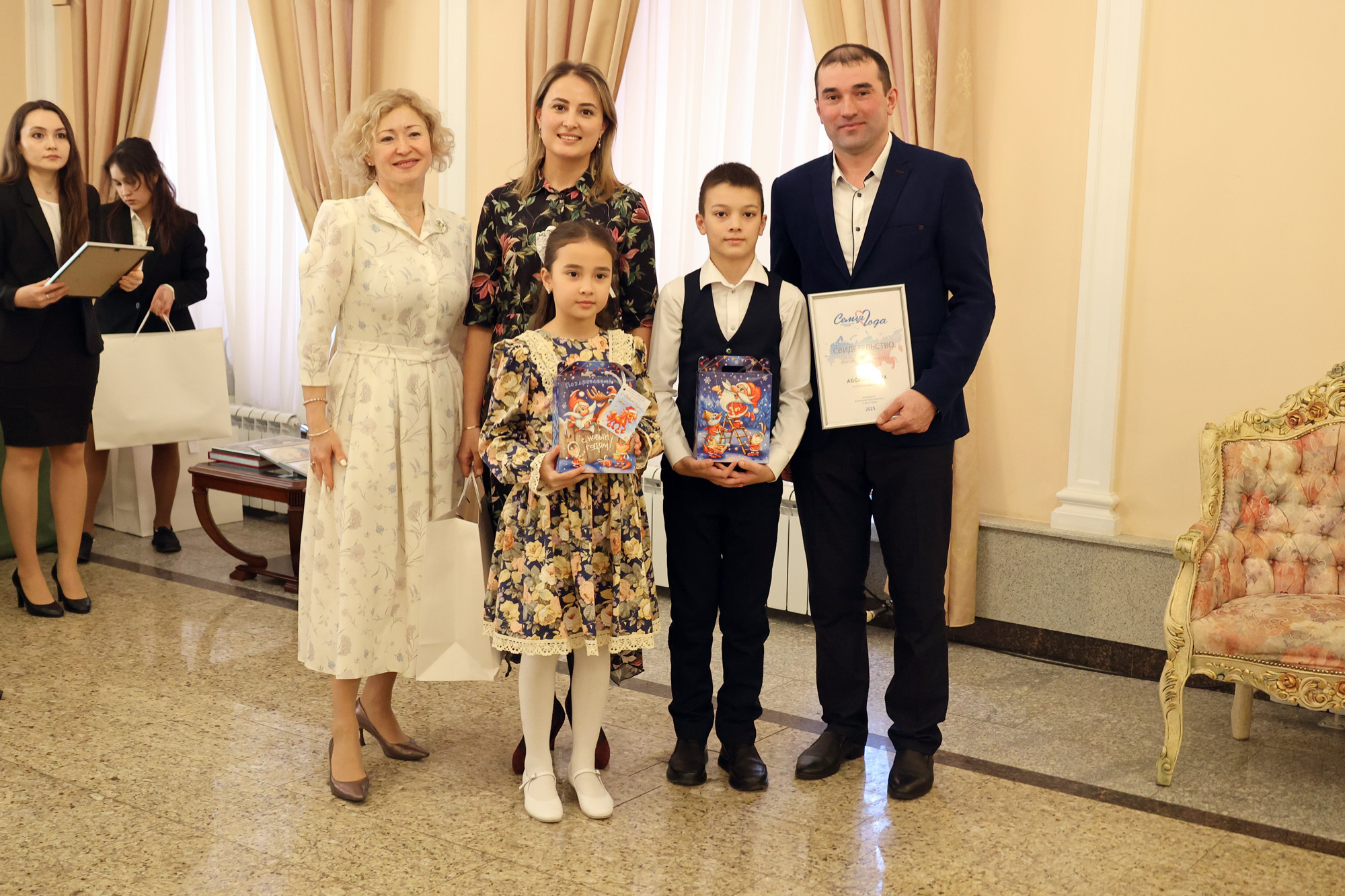 В Уфе состоялась встреча с победителями и призёрами конкурса «Семья года — 2025»