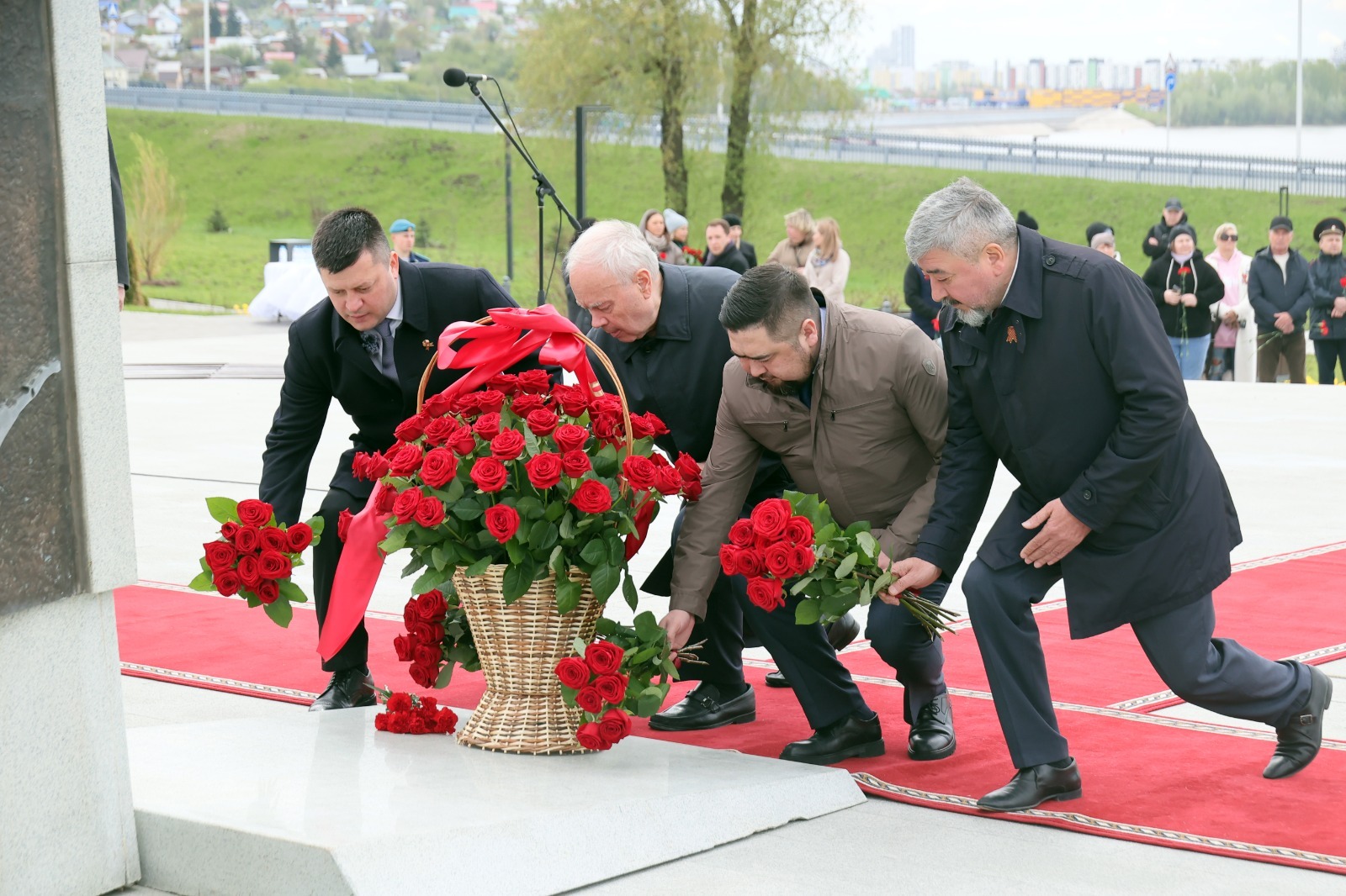 Глава Башкирии поздравил жителей республики с Первомаем