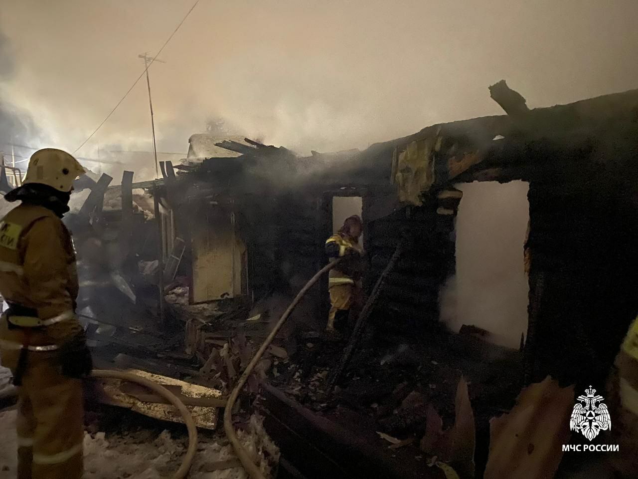В Демском районе Уфы сгорел частный дом