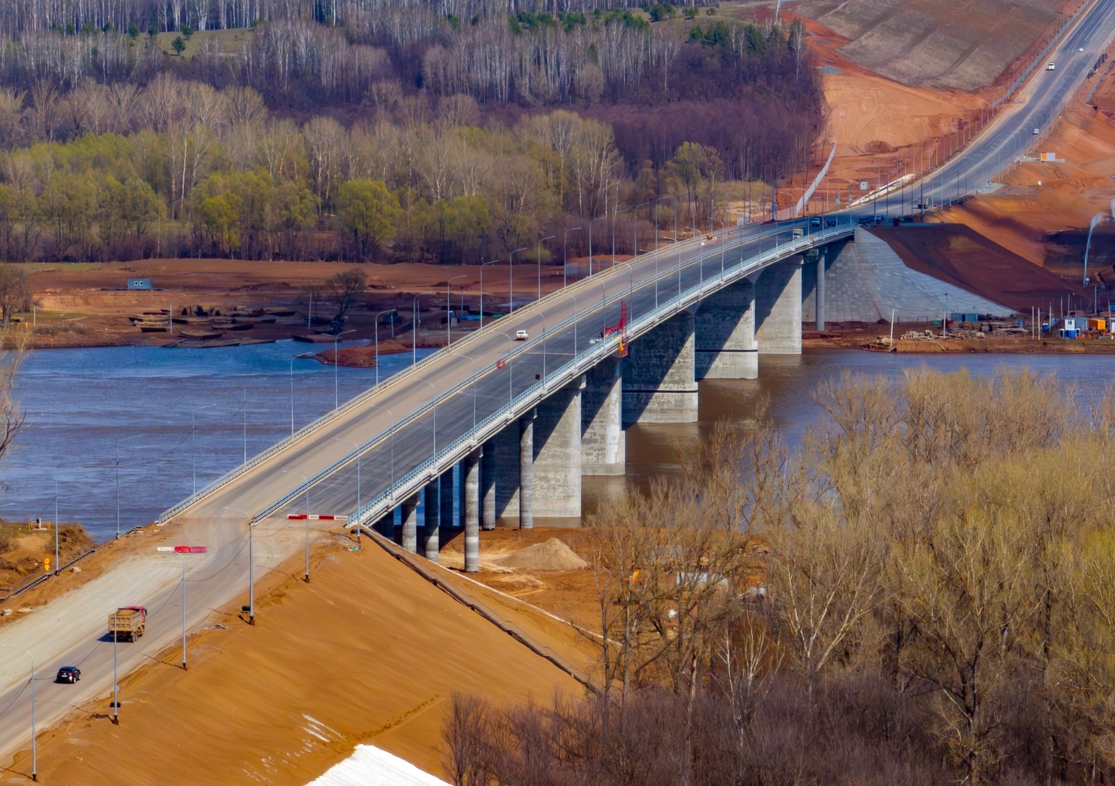 пресс-службы АО «Башкиравтодор» Мост через реку Белую на М-12.