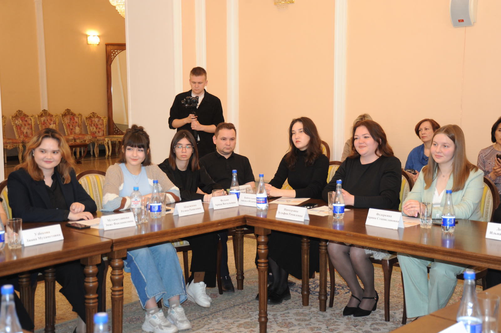 В Уфе Амина Шафикова встретилась с руководителями молодёжных движений