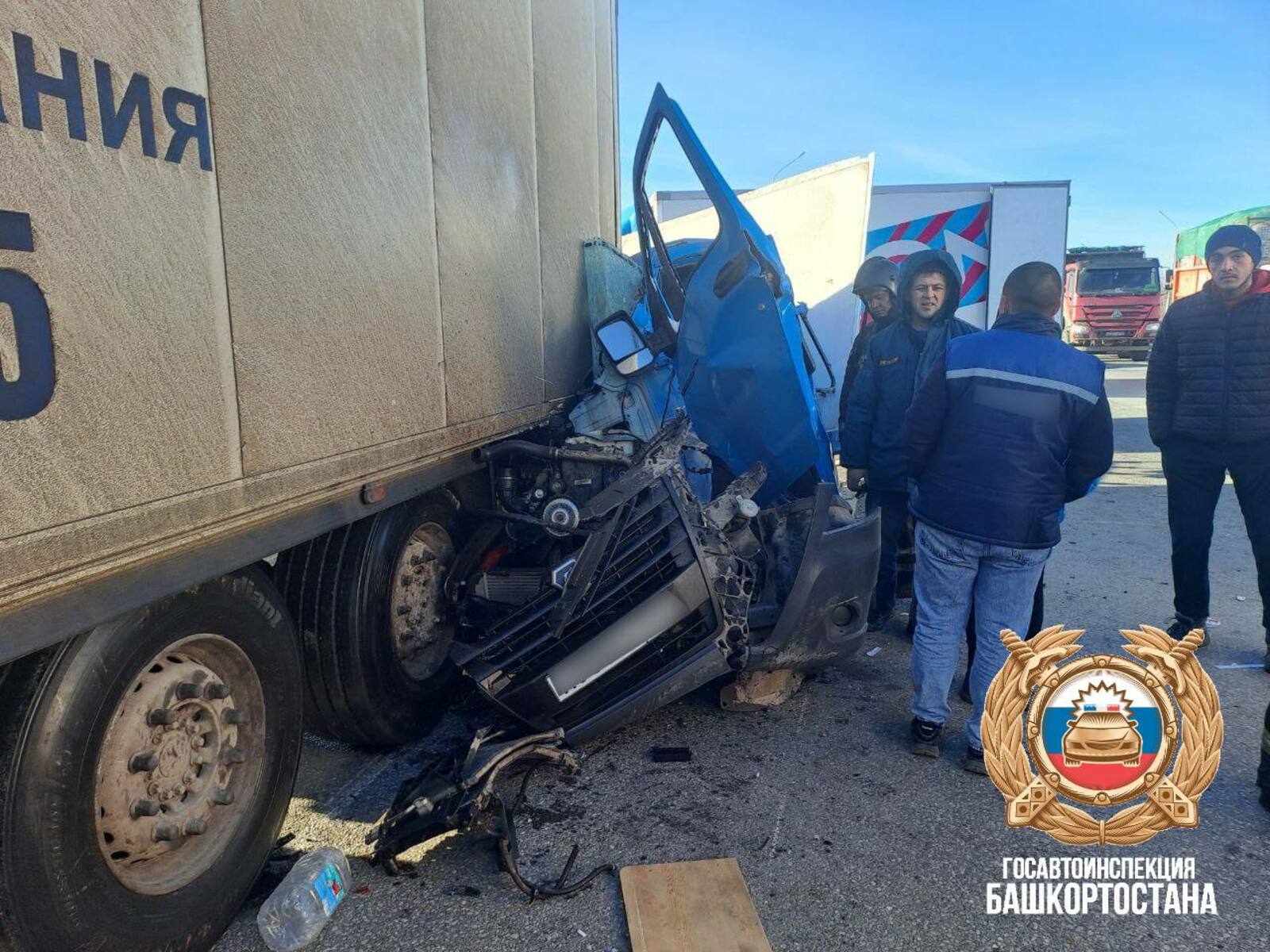 В Уфимском районе госпитализирован въехавший в фуру водитель «ГАЗели»