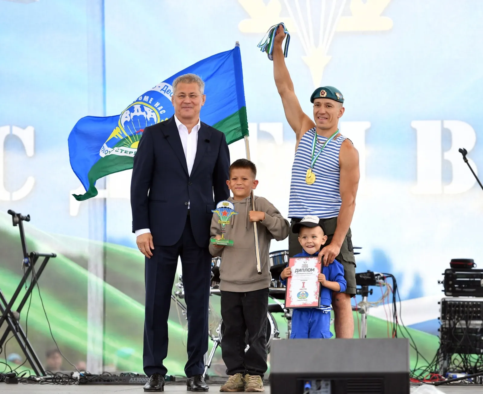 Альберт ЗАГИРОВ  Никто, кроме нас
