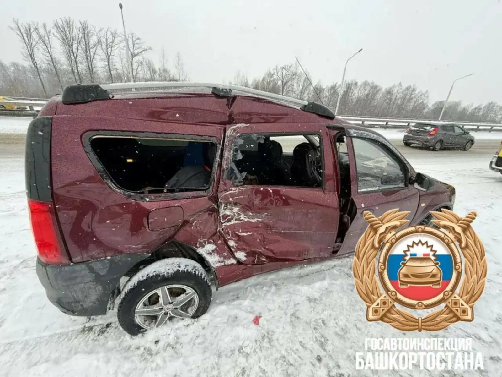 В Уфе произошло массовое ДТП с участием автомобиля скорой помощи