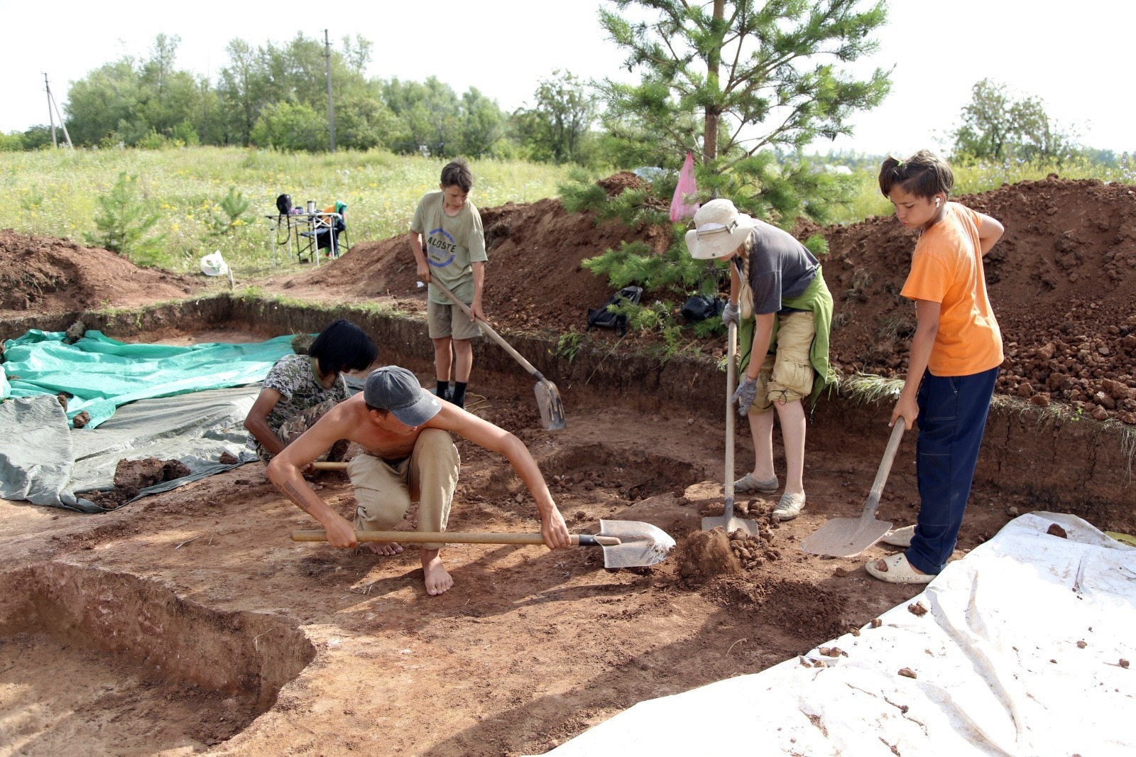 Национальный музей РБ Первые практические навыки — под руководством наставников.