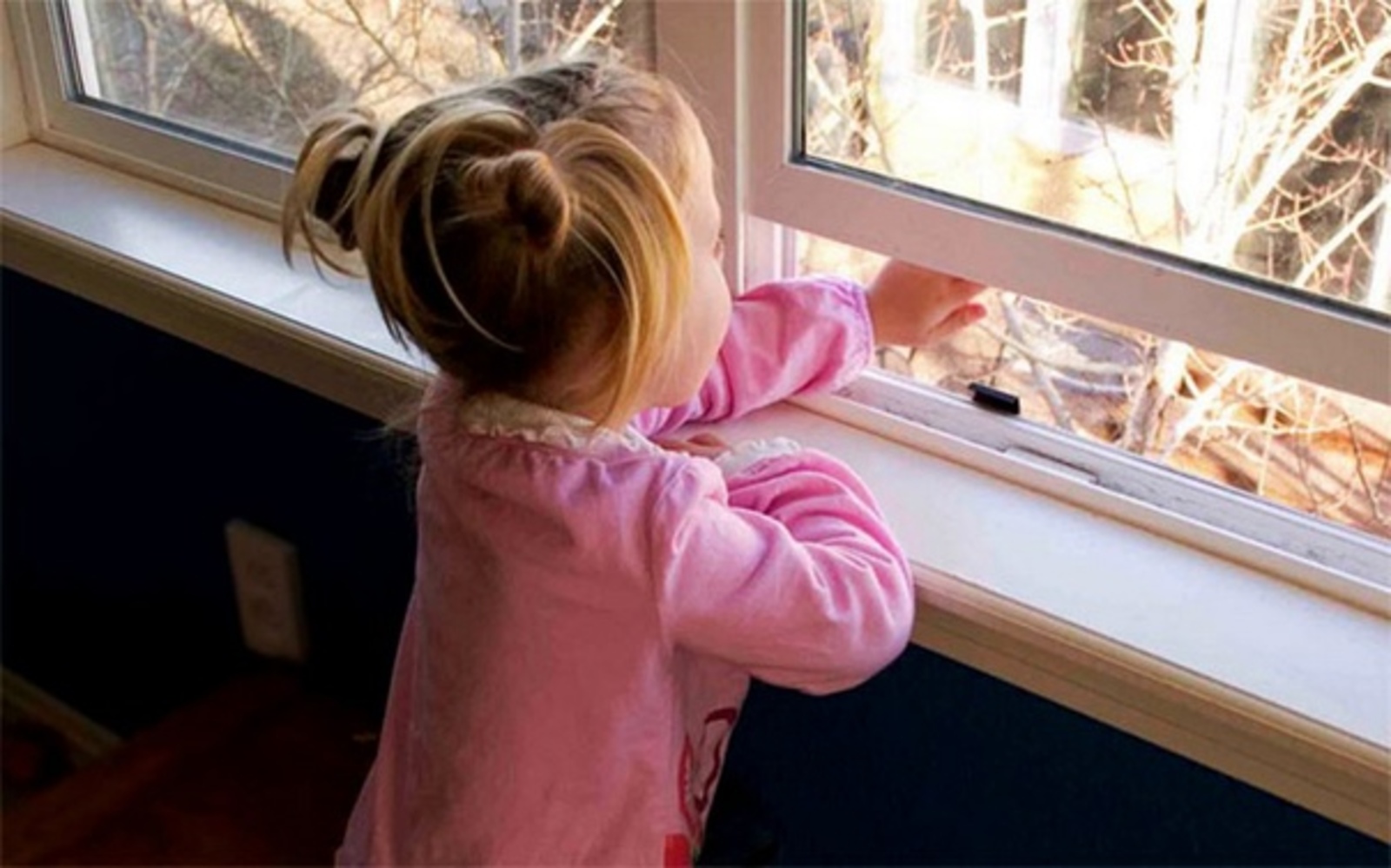В Уфе пятилетняя девочка разбилась, выпав из окна 15 этажа