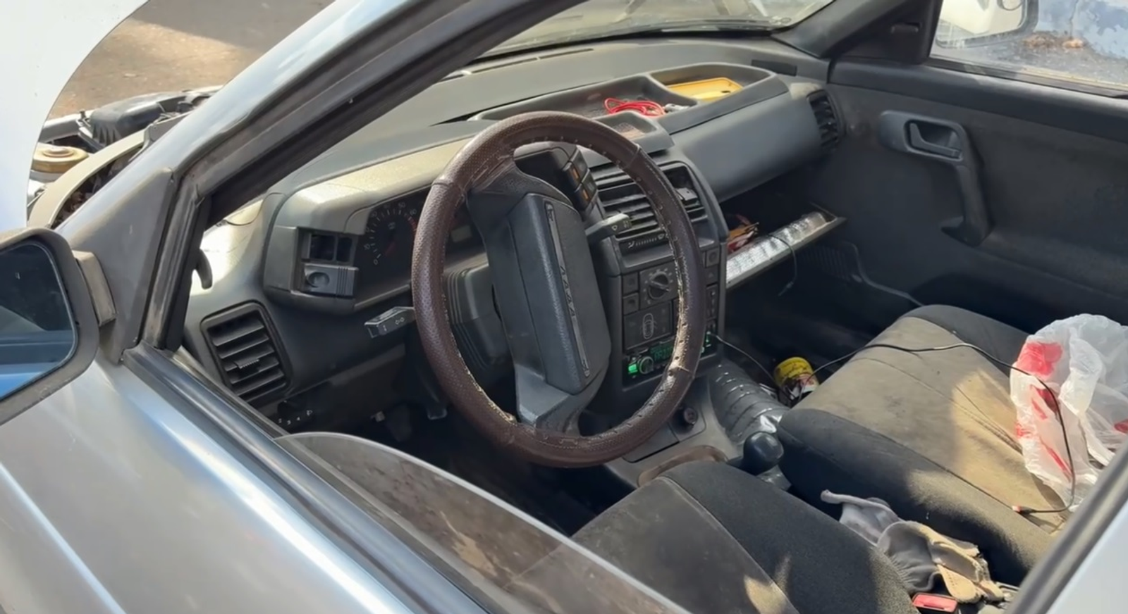 В Уфе угнали машину с помощью отвёртки