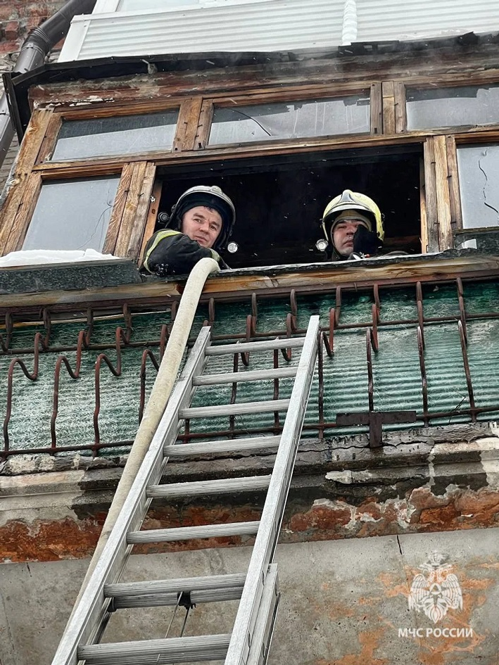 В Уфе из-за перегрузки компьютера сгорела комната в коммуналке