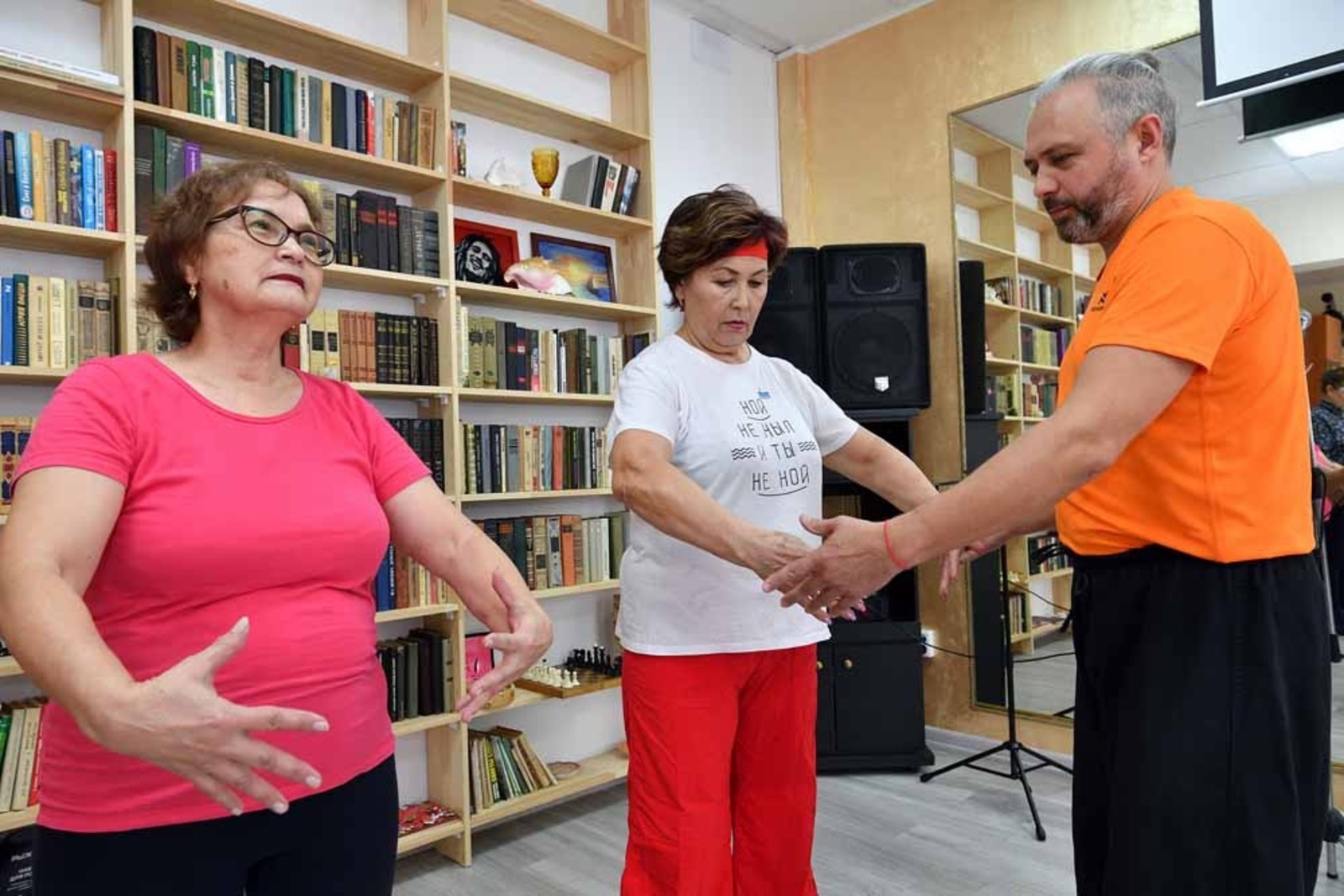 Альберт ЗАГИРОВ  Занятия в центре помогают пенсионерам сохранять хорошую физическую форму и чувствовать себя на все сто.