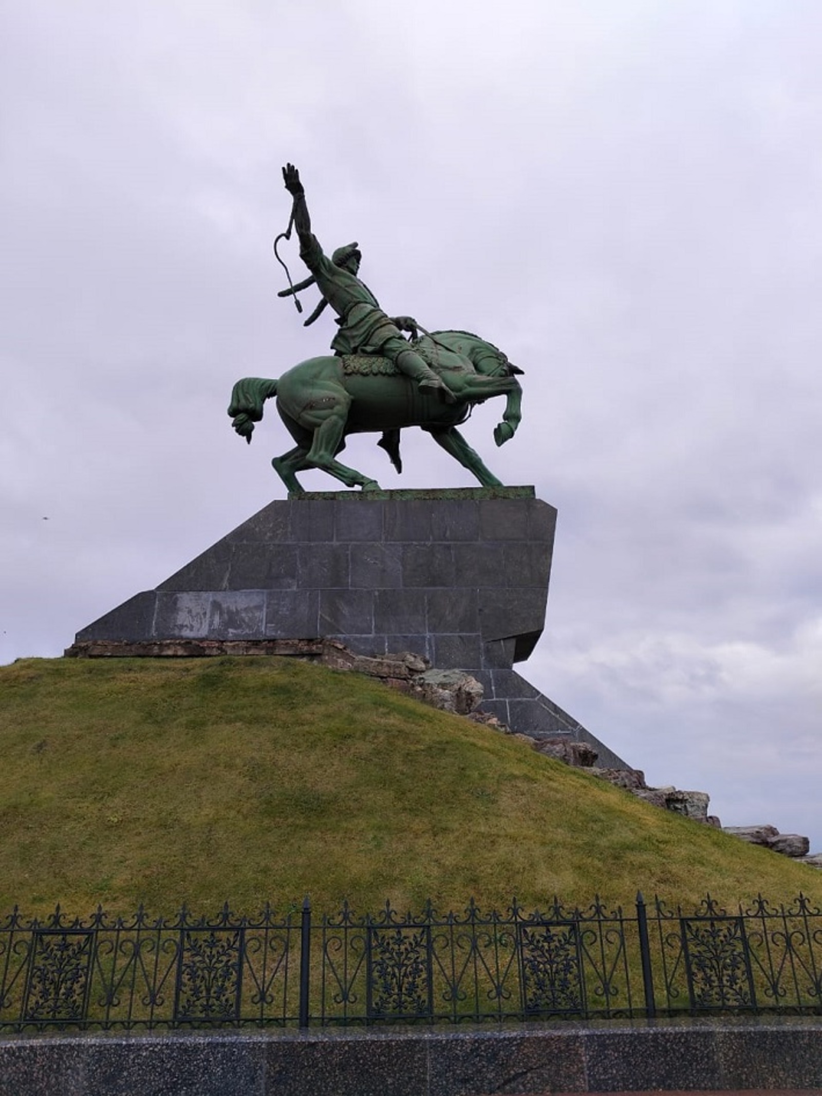 В Уфе стартовали работы по реставрации памятника Салавату Юлаеву