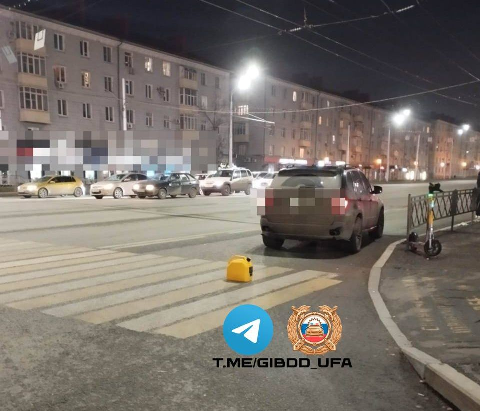 В Уфе после наезда госпитализированы женщина и ребёнок