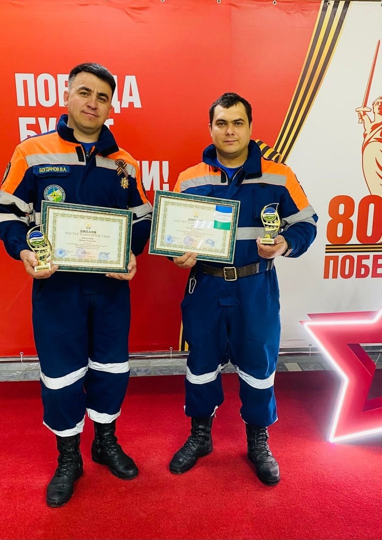 Профактив Башкирии возложил цветы к стеле «Уфа – город трудовой доблести»