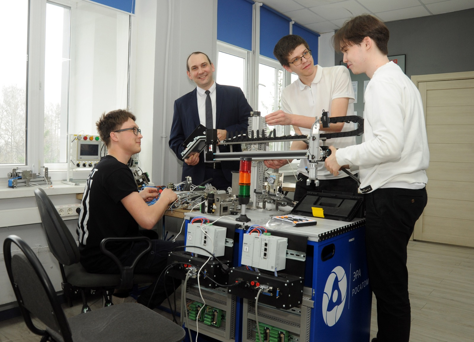 Ринат РАЗАПОВ  Современные мастерские позволяют готовить специалистов высокого уровня.