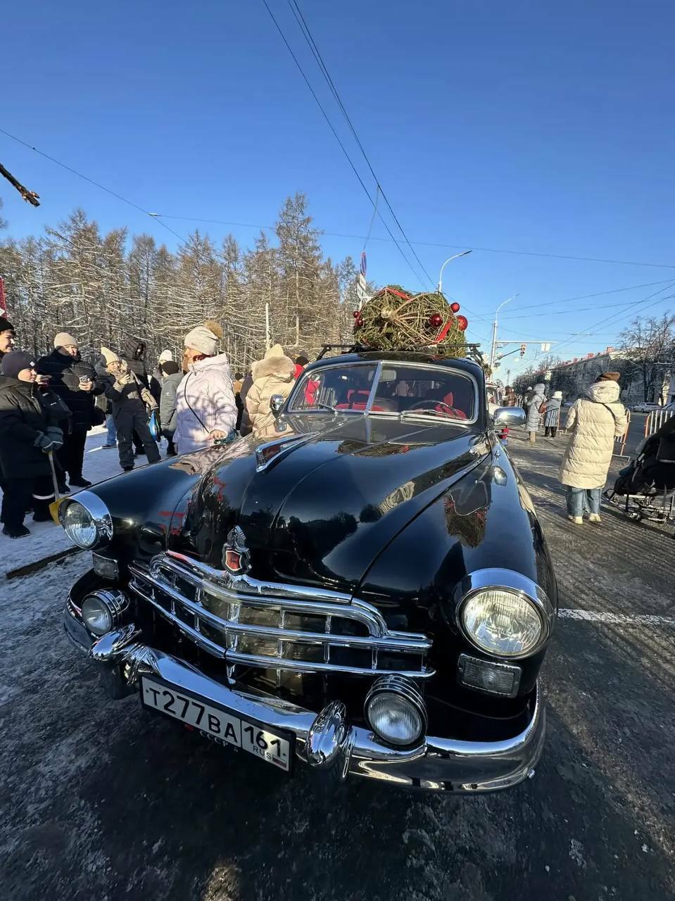 Ратмир Мавлиев поделился снимками с пробега ретромобилей