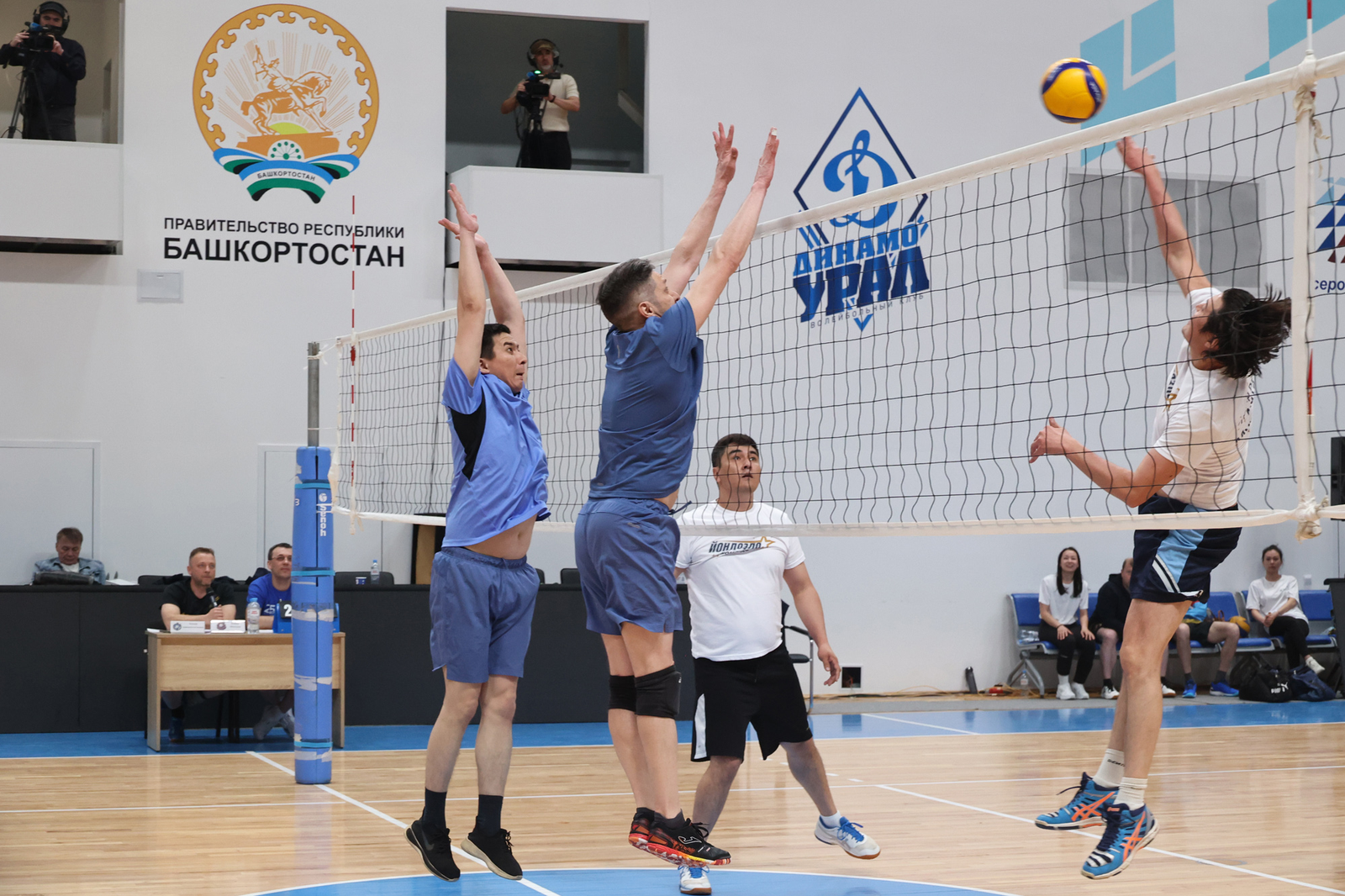 В Уфе прошёл ежегодный волейбольный турнир среди СМИ памяти Ахата Муртазина