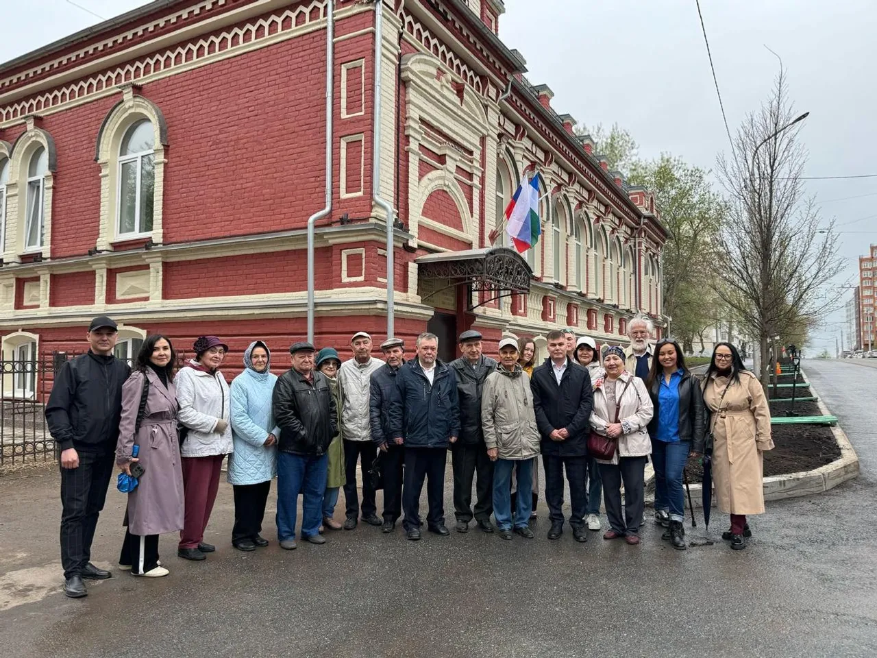 В Уфе появилась Аллея писателей