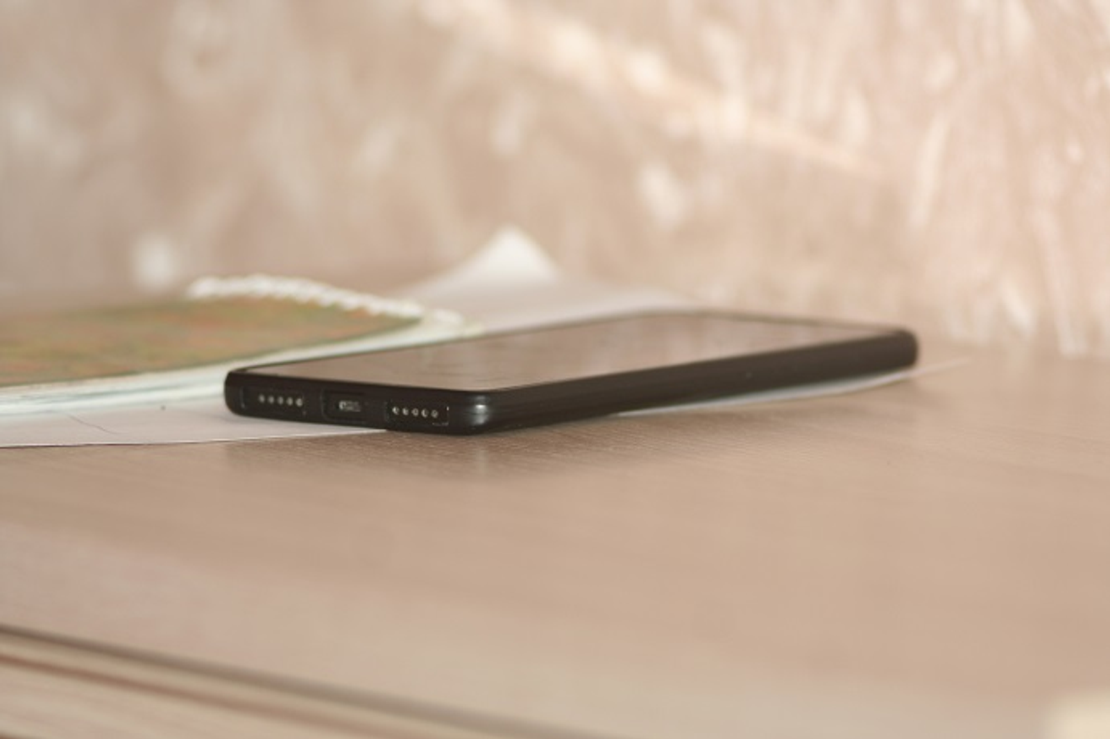 Житель Башкирии несколько месяцев снимал деньги через телефон участника СВО