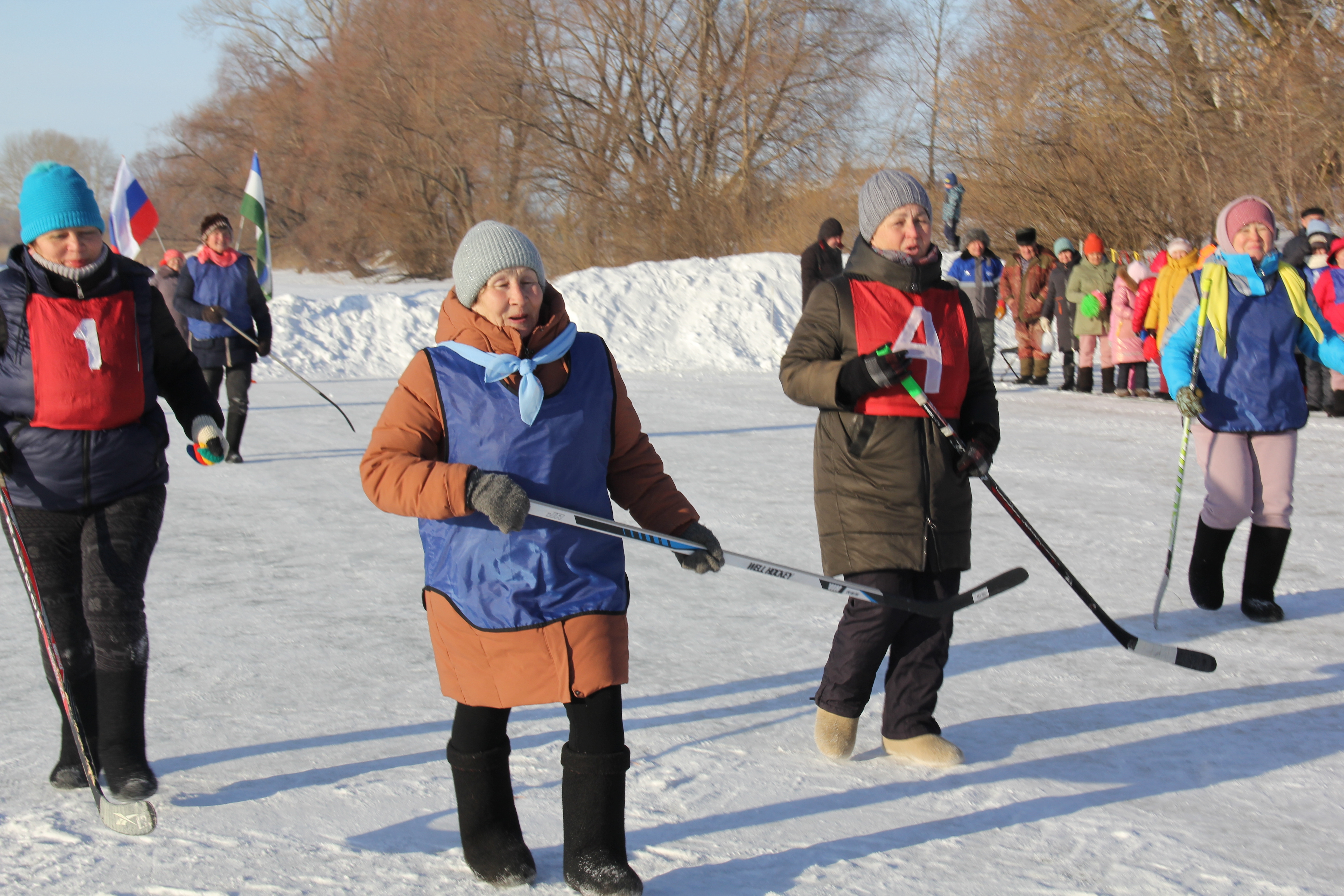 В одном из райцентров Башкирии прошёл первый турнир по хоккею в валенках среди женщин