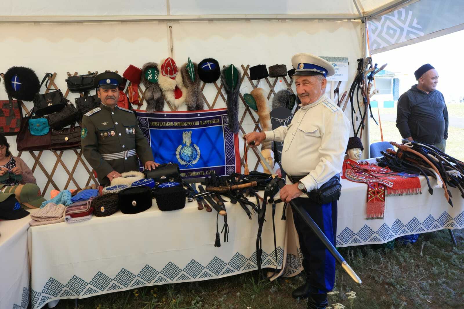 На фестивале башкирской лошади открылась выставка народных  промыслов