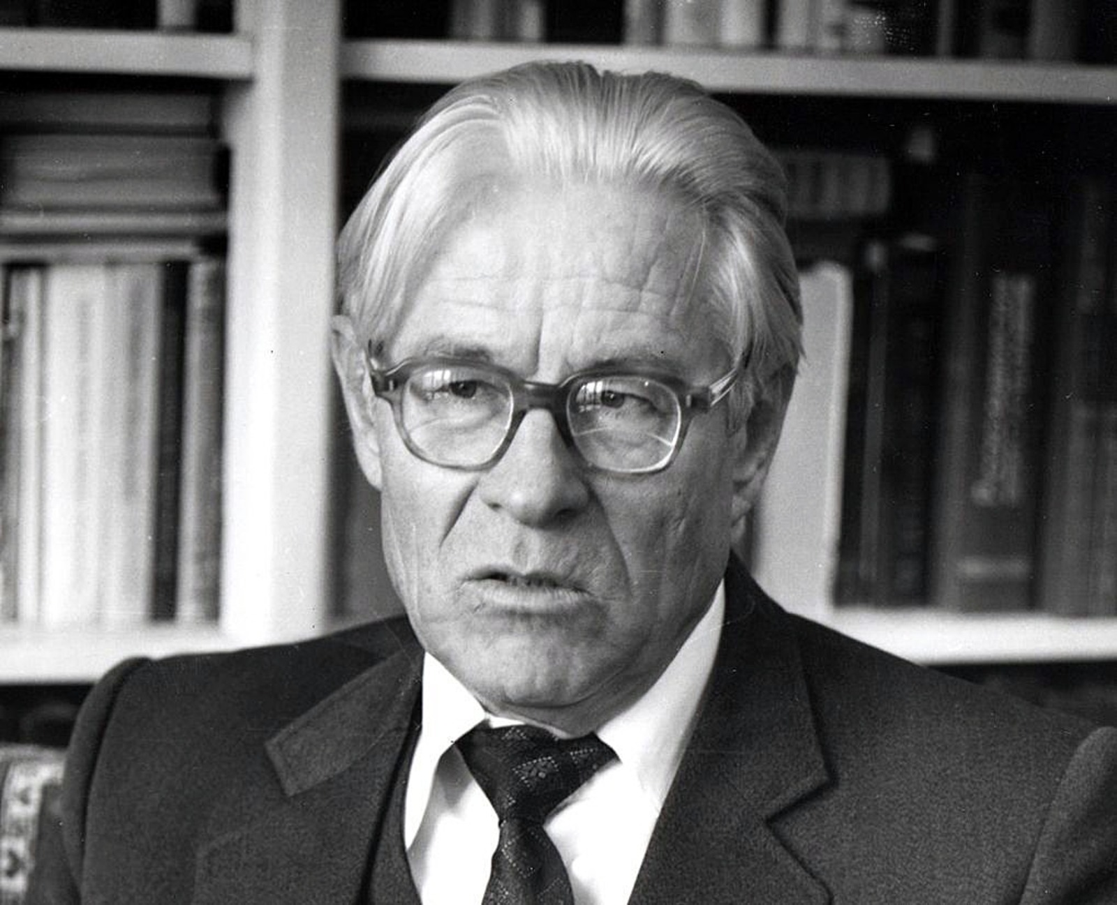 из семейного архива Рахимкуловых Мурат Рахимкулов. 1984 год.